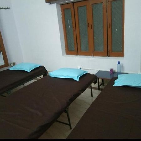 Mannat Rooms Аллахабад Экстерьер фото