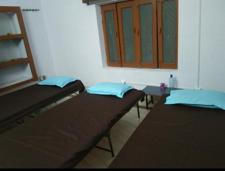 Mannat Rooms Аллахабад Экстерьер фото