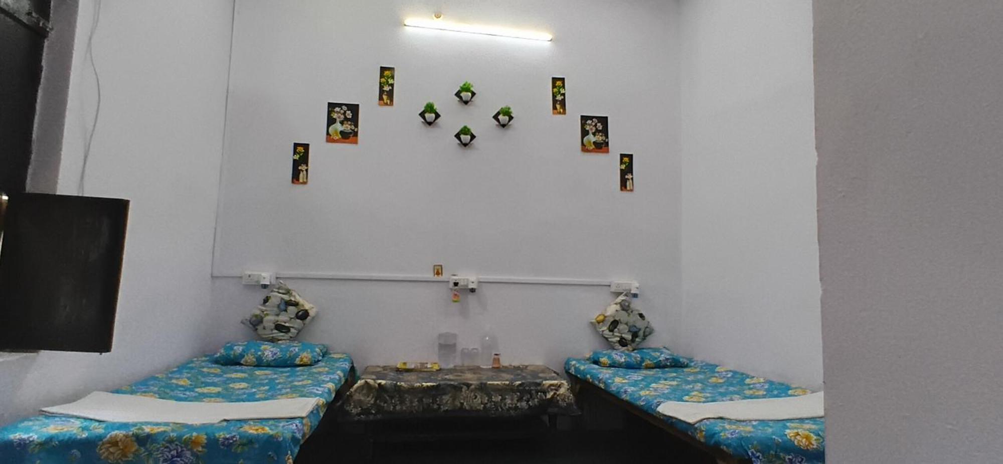 Mannat Rooms Аллахабад Экстерьер фото